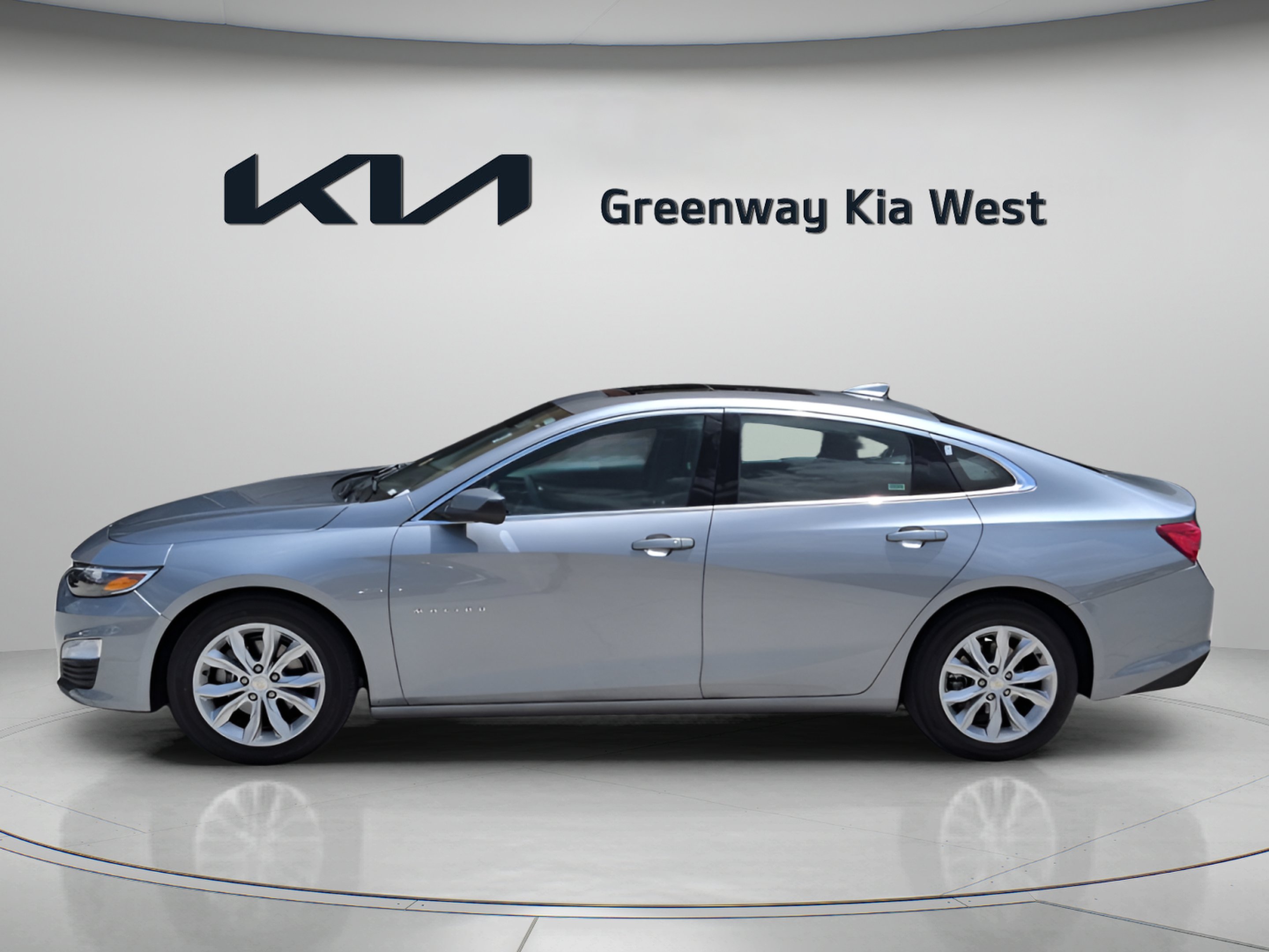 Used 2024 Sterling Gray Metallic Chevrolet LT image 5