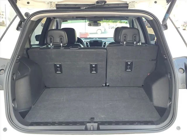 Used 2019 Beige Chevrolet Premier image 17