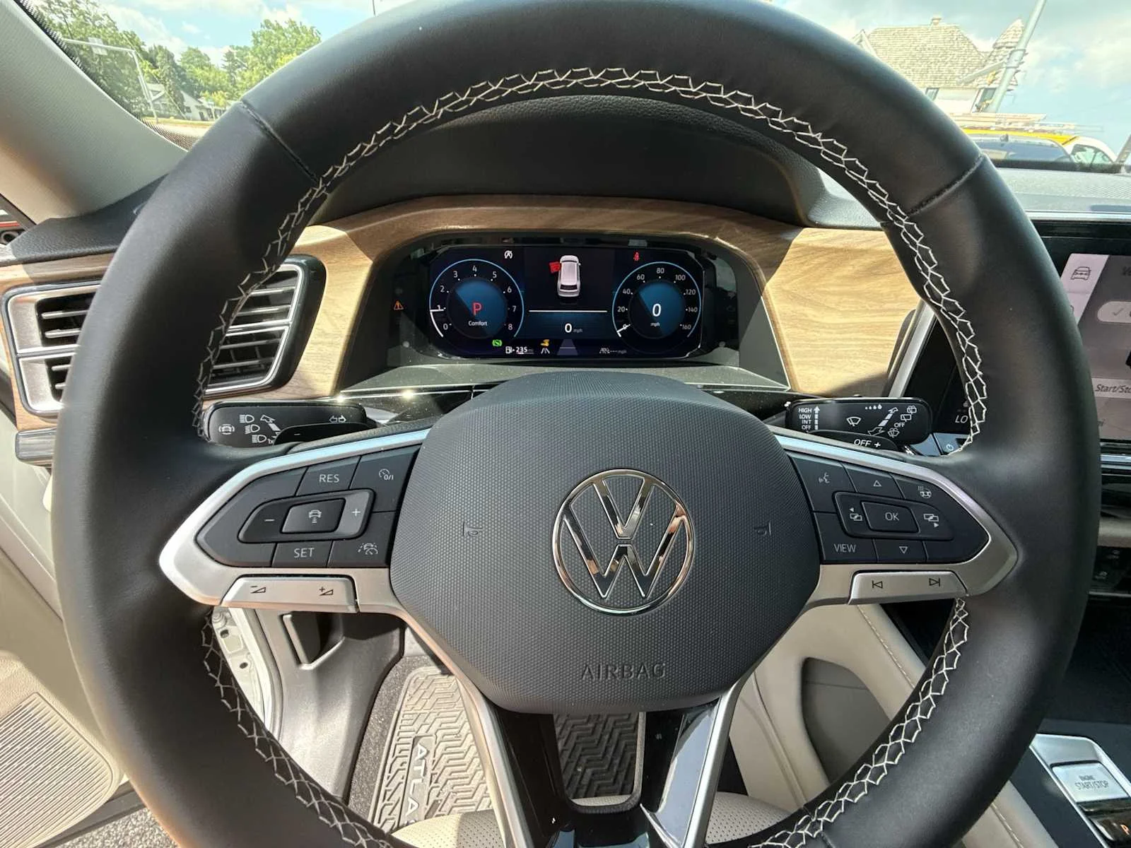 2025 Volkswagen Atlas SE - Photo 11