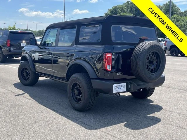 New 2025 Black Ford Base image 4