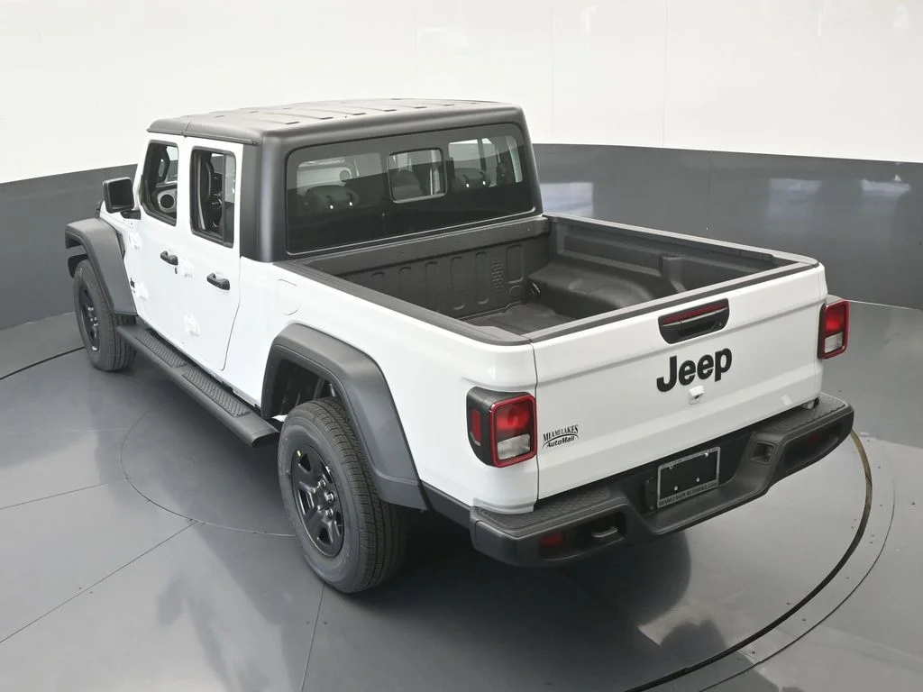 New 2026 Bright White Clear-Coat Exterior Paint Jeep Sport image 40