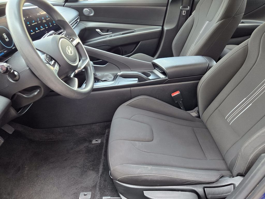 Used 2024 Blue Hyundai SEL image 8