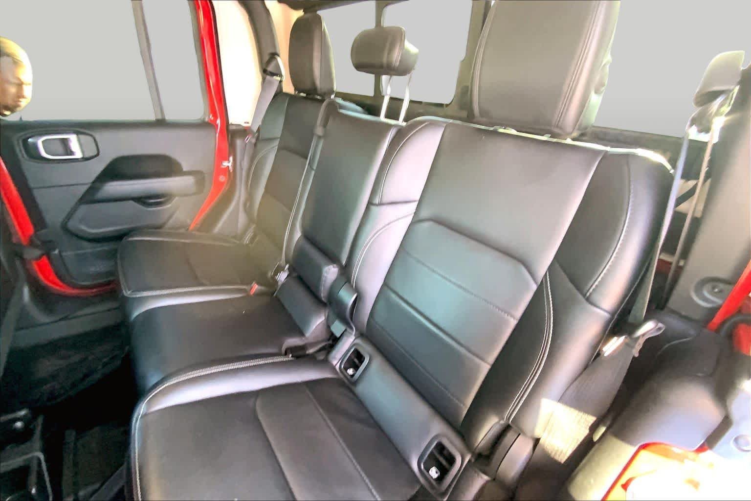Used 2020 Firecracker Red Clearcoat Jeep Overland image 17