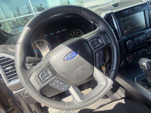 Used 2015 Magnetic Metallic Ford XLT image 19