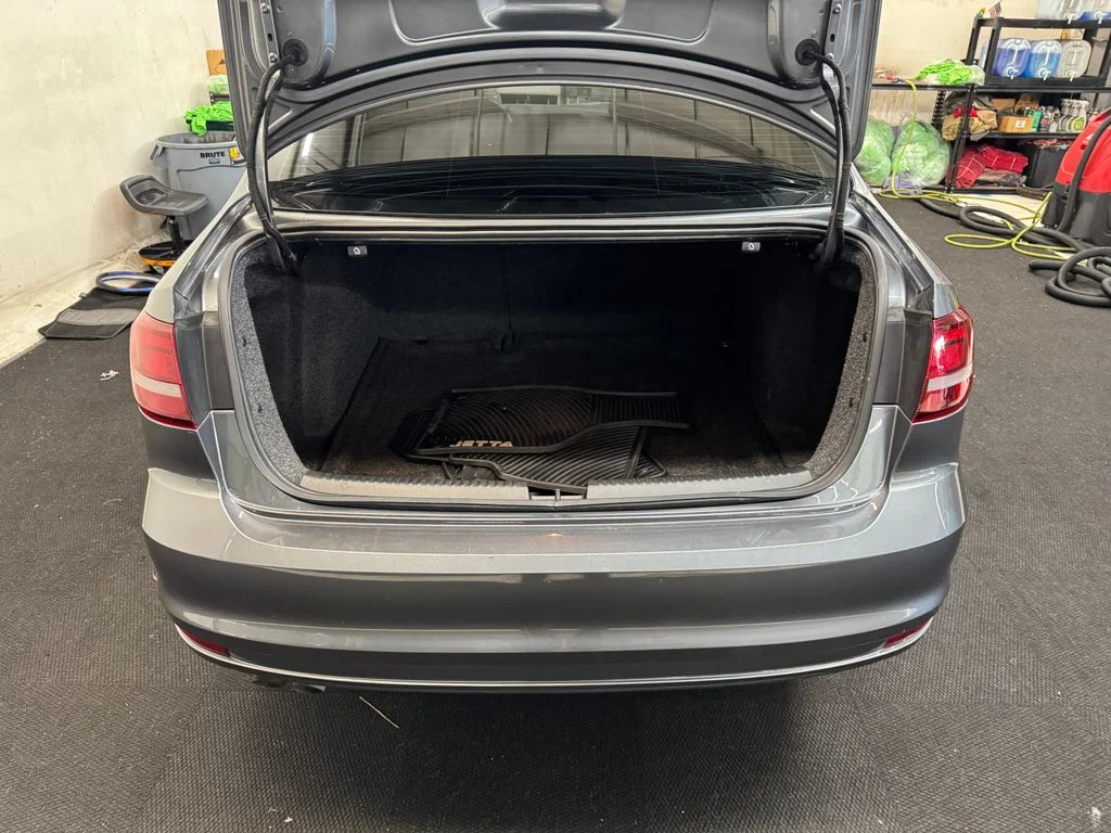 Used 2018 Gray Volkswagen 1.4T S image 6