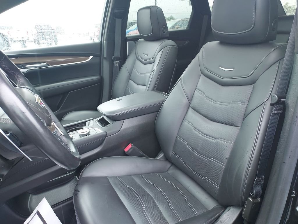 Used 2024 Black Cadillac Sport image 17