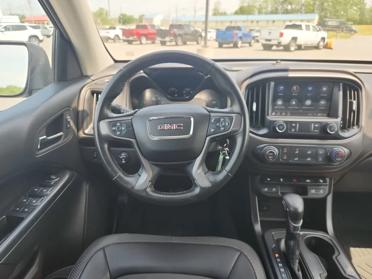 Used 2022 Satin Steel Metallic GMC AT4 - Cloth image 17