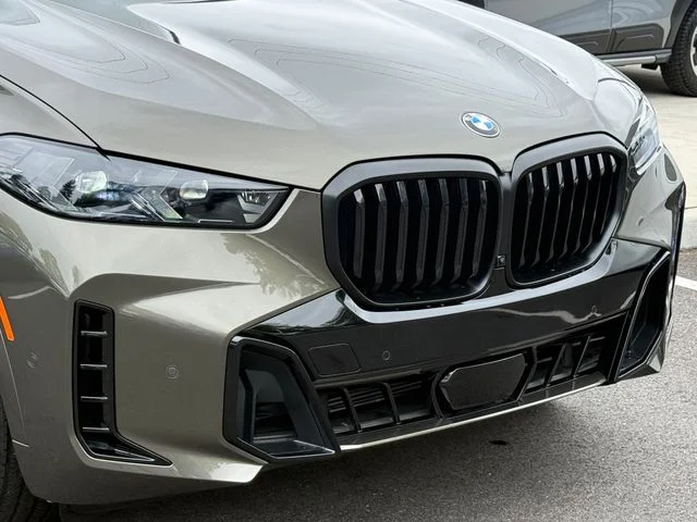 Certified Used 2024 Manhattan Green Metallic BMW xDrive40i image 8