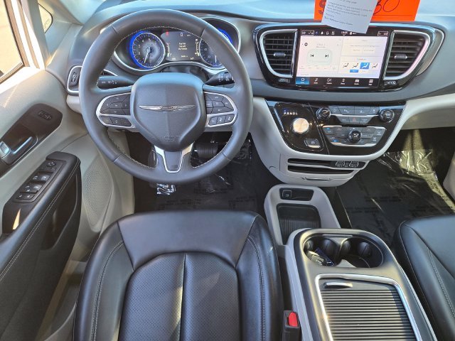 Used 2024 Silver Chrysler Touring L image 13