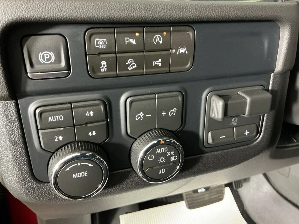 Used 2026 Red Chevrolet High Country image 26