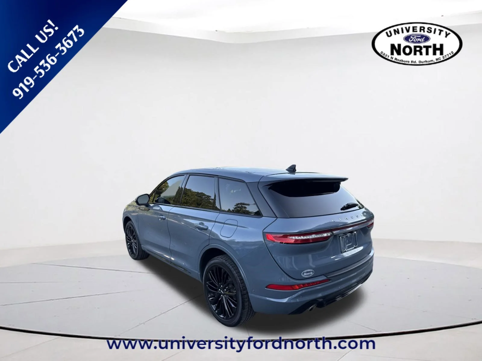 Used 2023 Whisper Blue Metallic Clearcoat Lincoln Standard image 5