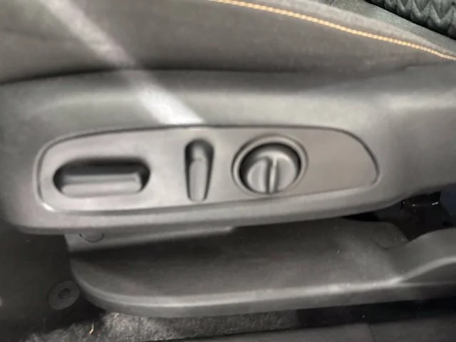 Used 2022 White Chevrolet LT image 20