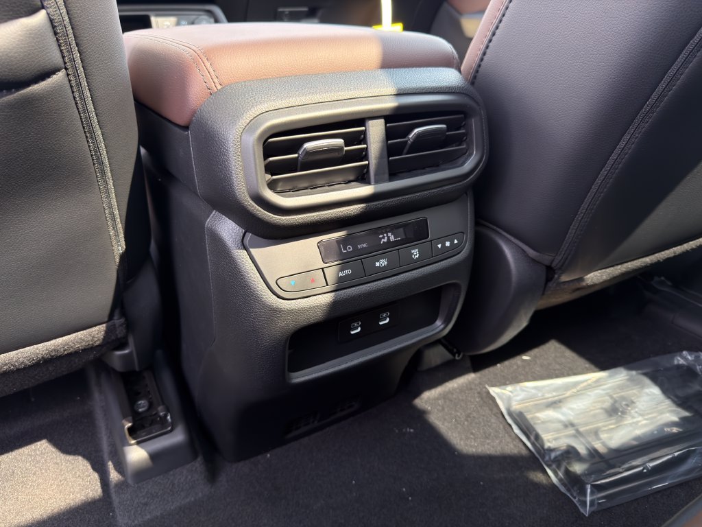 New 2026 Platinum White Pearl Honda Touring image 37