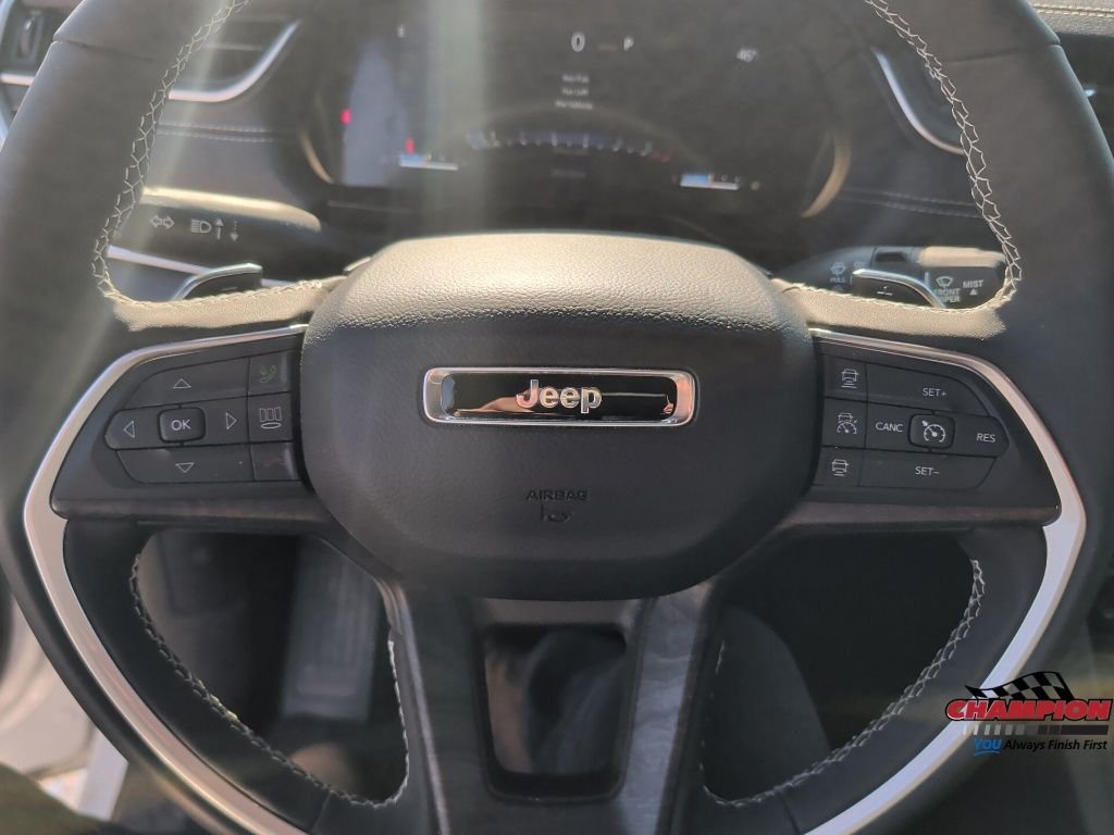 Used 2025 White Jeep Limited image 14