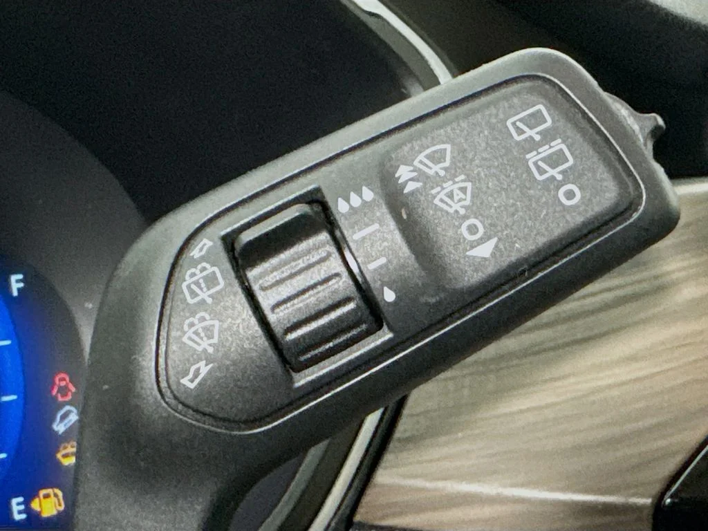 Used 2020 White Metallic Ford Titanium image 14