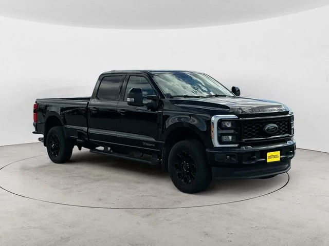 Used 2025 Agate Black Metallic Ford Lariat image 7