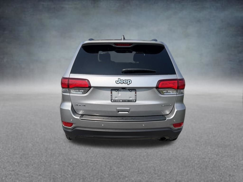 Used 2021 Billet Silver Metallic Jeep Laredo E image 4