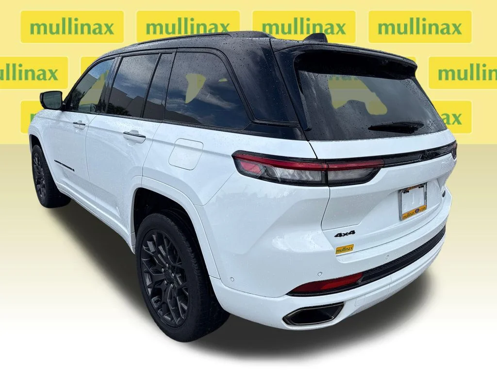 Certified Used 2025 White Jeep Summit Reserve image 10
