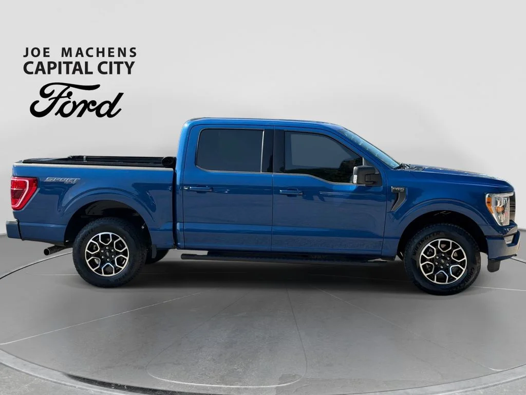Used 2023 Blue Ford XLT image 3