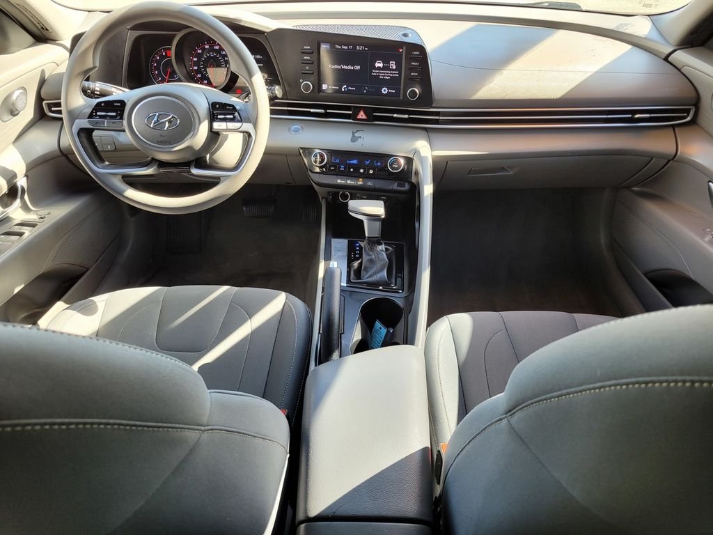 Used 2023 Gray Hyundai SEL image 14