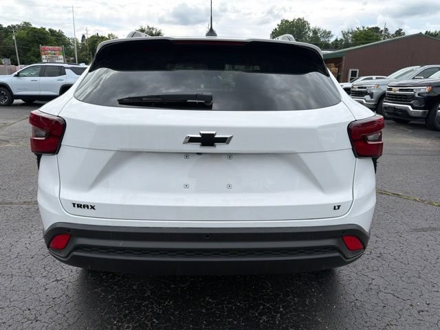 Used 2026 Summit White Chevrolet LT image 4