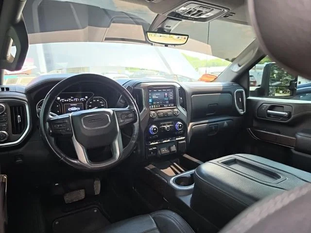 Used 2021 Black GMC Denali image 9