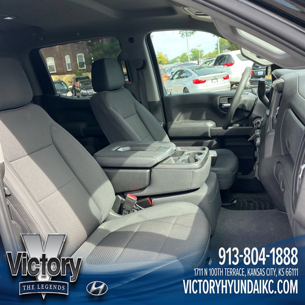 Used 2020 Black Chevrolet Custom image 11