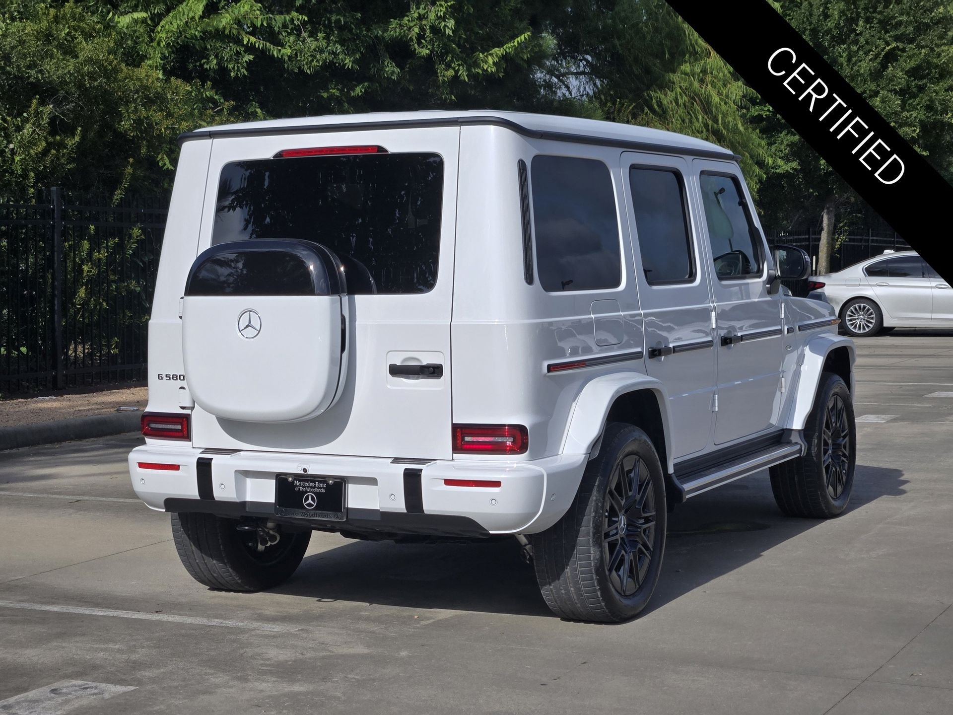 Certified Used 2025 MANUFAKTUR Moonlight Whit Mercedes-Benz G 580 image 8