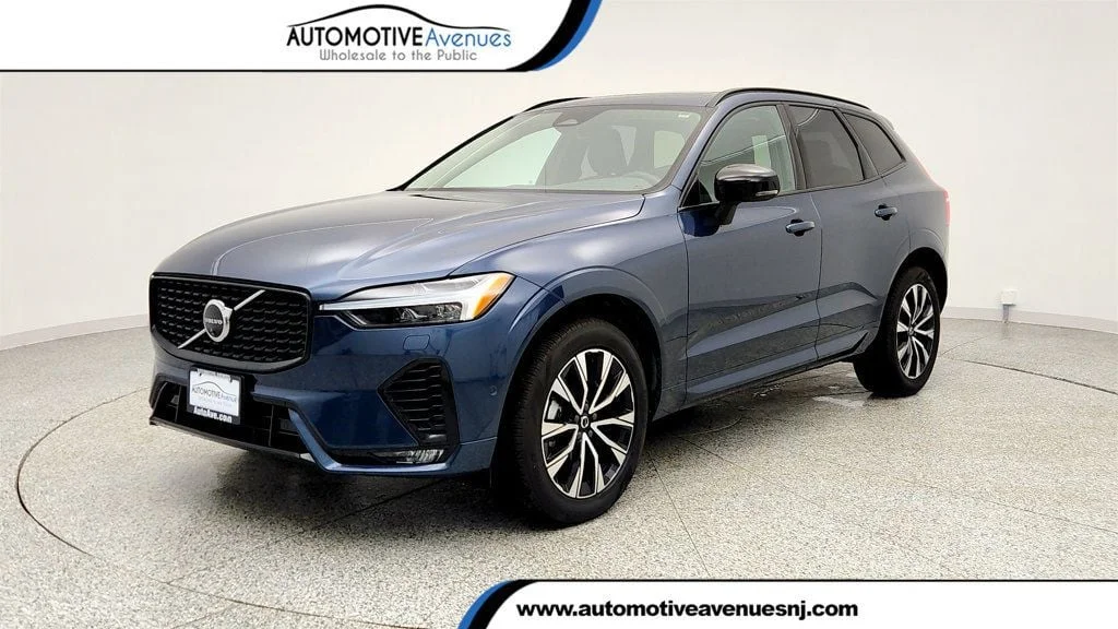 2025 Volvo XC60 B5 Plus Dark AWD's photo