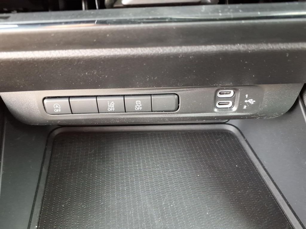 New 2026 Diamond Black Crystal Pearlcoat Dodge R/T image 17