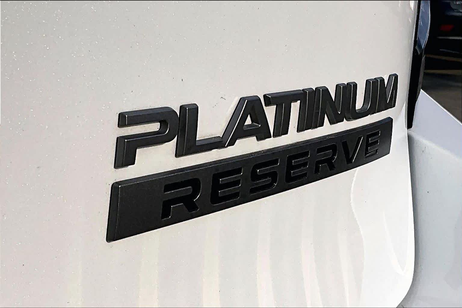 Used 2025 Everest White Pearl Tricoat Nissan Platinum Reserve image 9