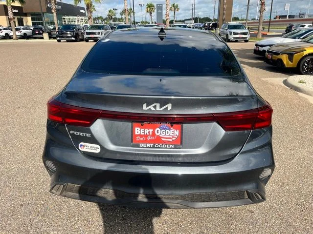 Used 2024 Gray Kia LXS image 5