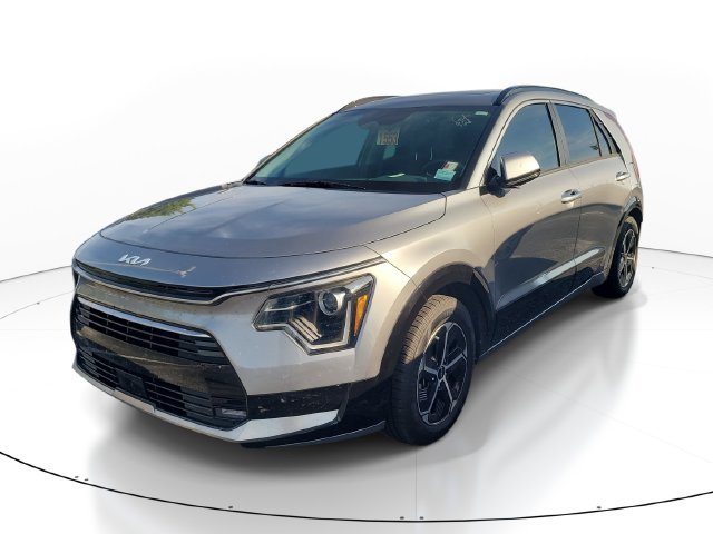 Used 2023 Gray Kia SX image 2