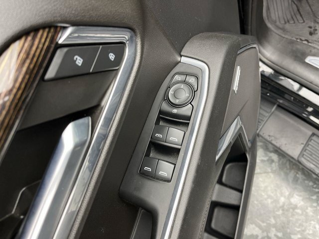 Used 2024 Onyx Black GMC Elevation image 10