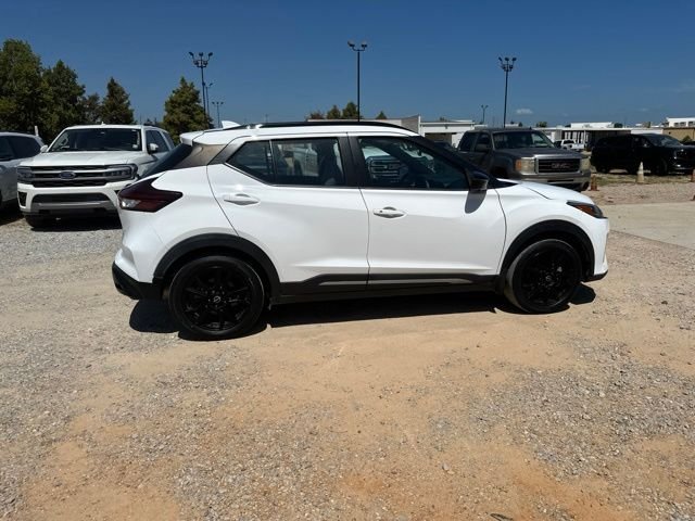 Used 2023 White Nissan SR image 15