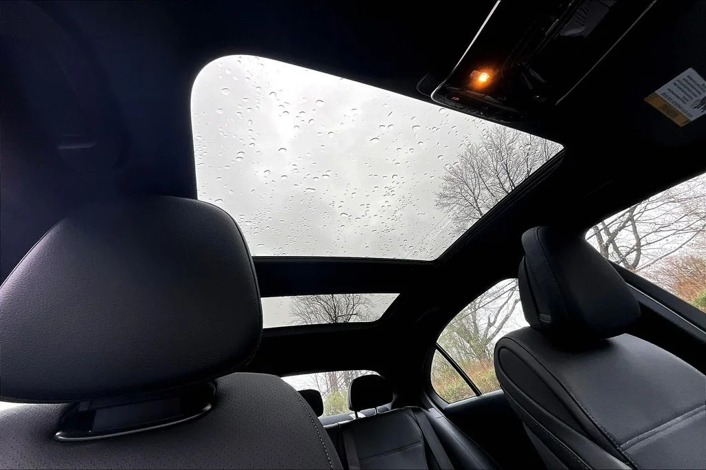 2025 Mercedes-Benz C-Class Sedan C 300 - Photo 17