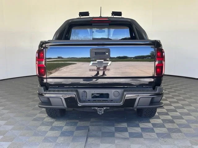 Used 2018 BLACK Chevrolet 4WD Z71 image 28