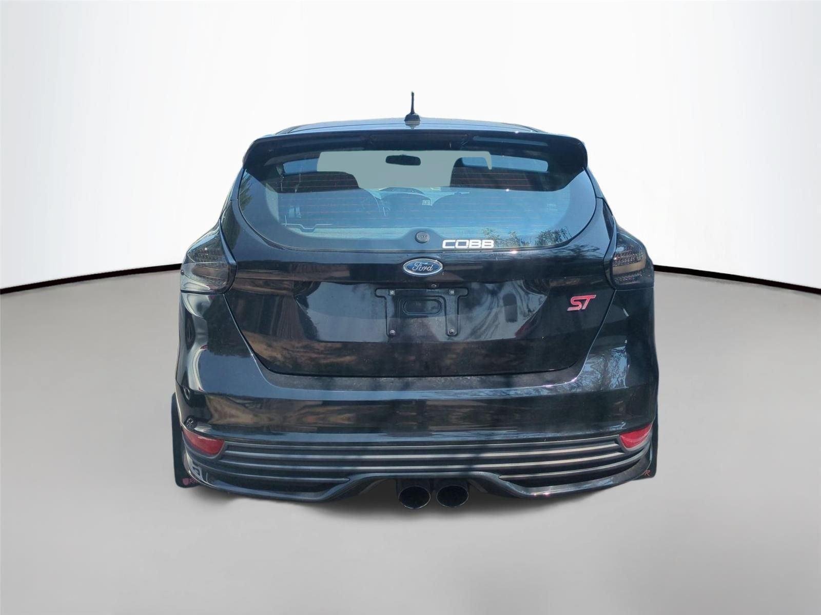 Used 2017 Oxford White Ford ST image 5