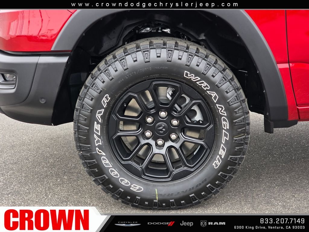 New 2026 Molten Red Pearl-Coat Exterior Paint RAM Rebel image 9