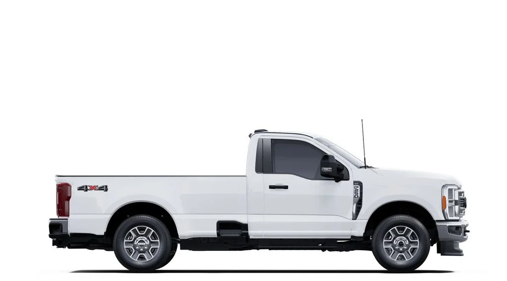 New 2025 White Ford XLT image 5