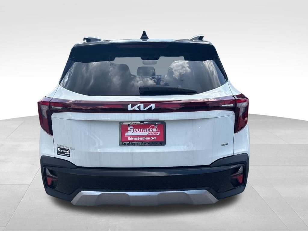 Used 2024 White Kia SX image 15