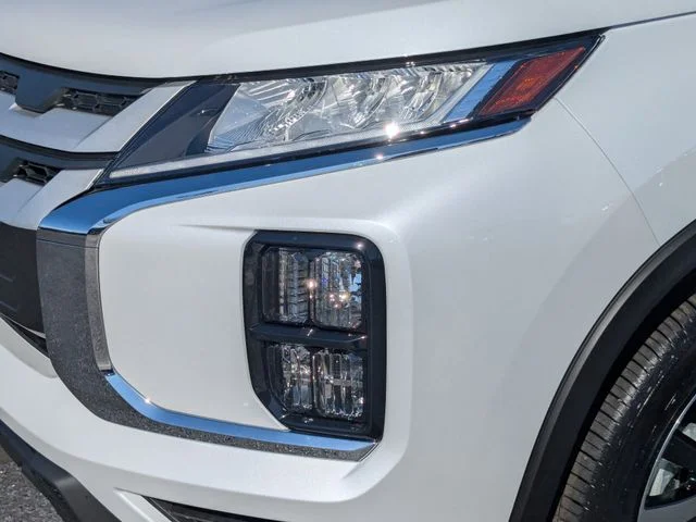 New 2026 White Mitsubishi ES image 10