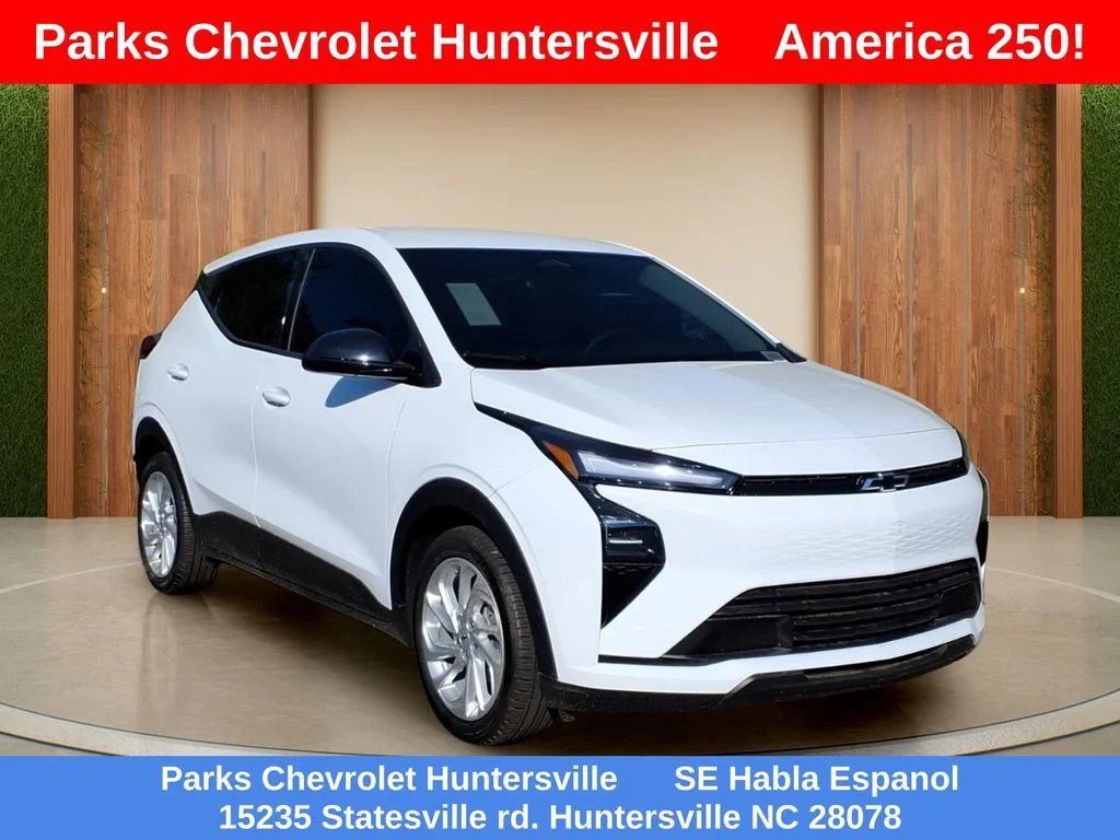 New 2027 Summit White Chevrolet LT image 1