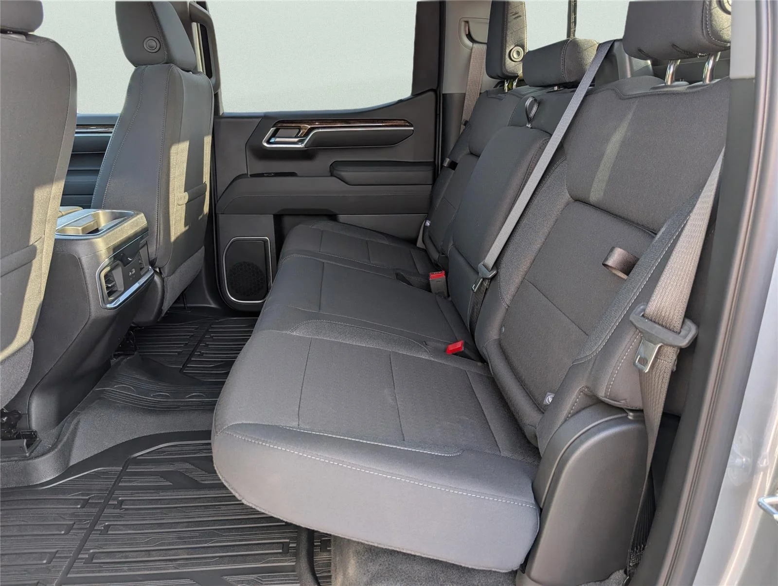 New 2026 Sterling Metallic GMC Elevation image 15