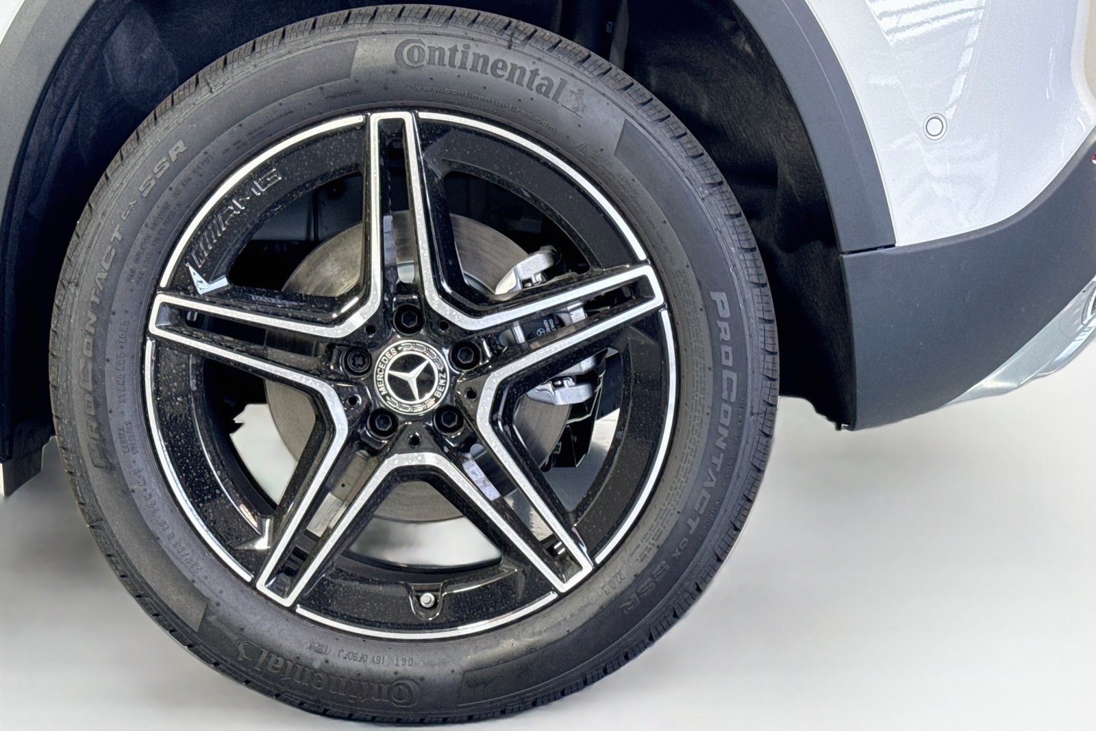 New 2026 Polar White Mercedes-Benz GLA 250 image 29