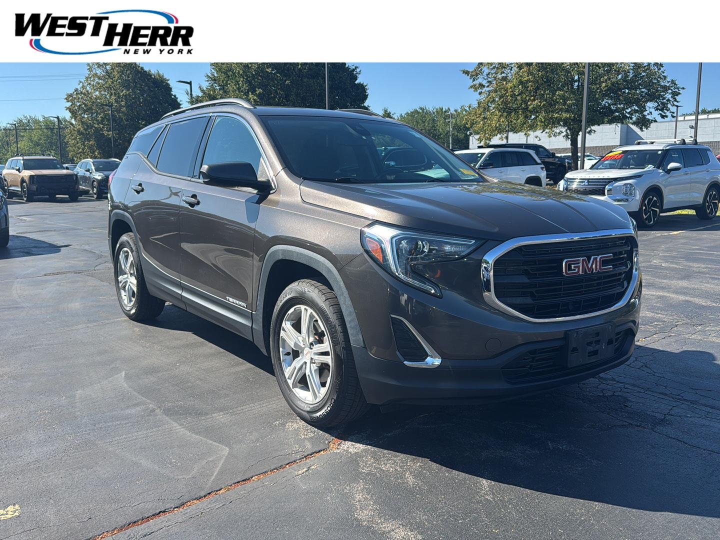 Used 2020 Smokey Quartz Metallic GMC SLE image 1