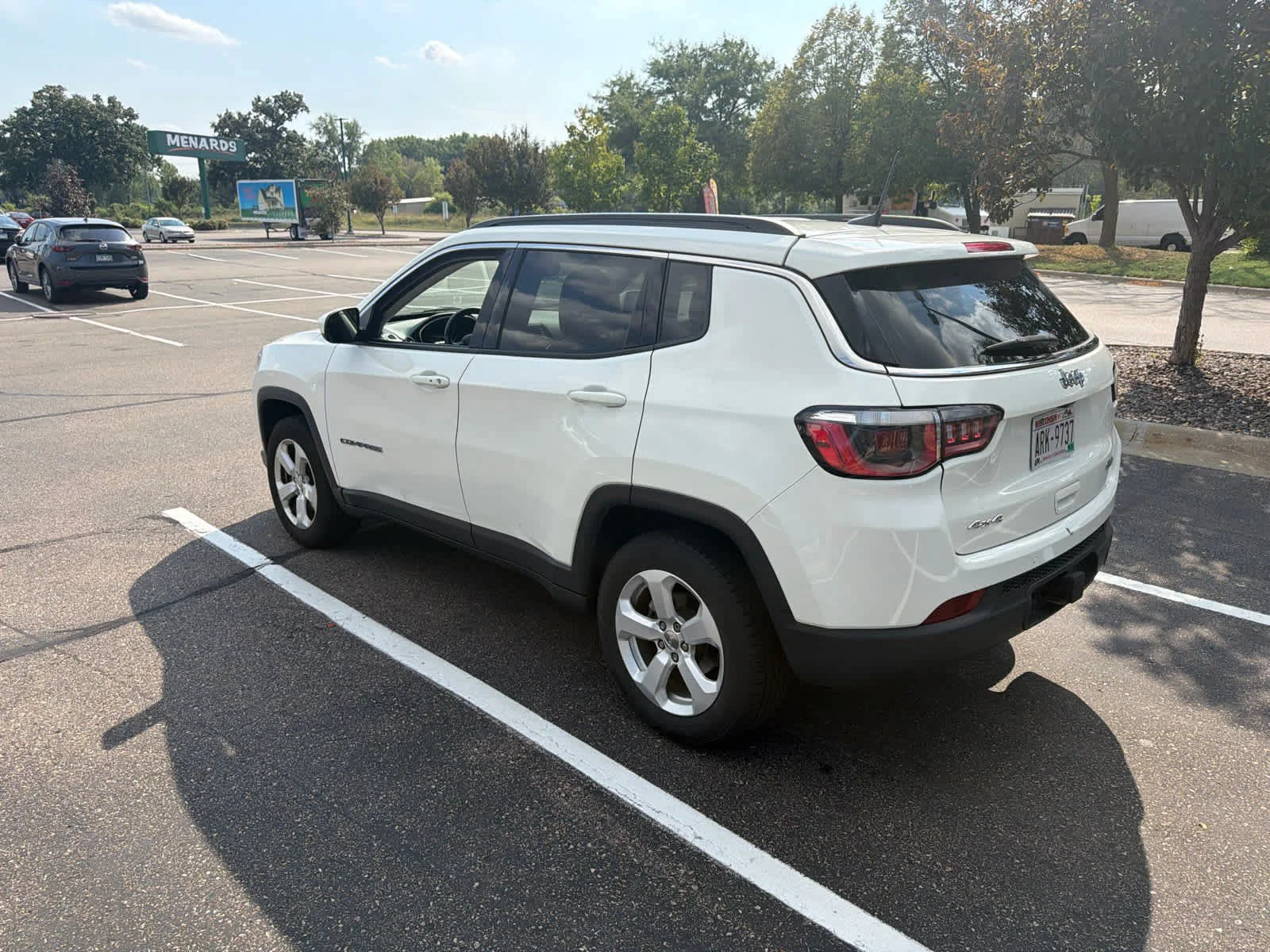 Used 2018 White Clearcoat Jeep Latitude image 6