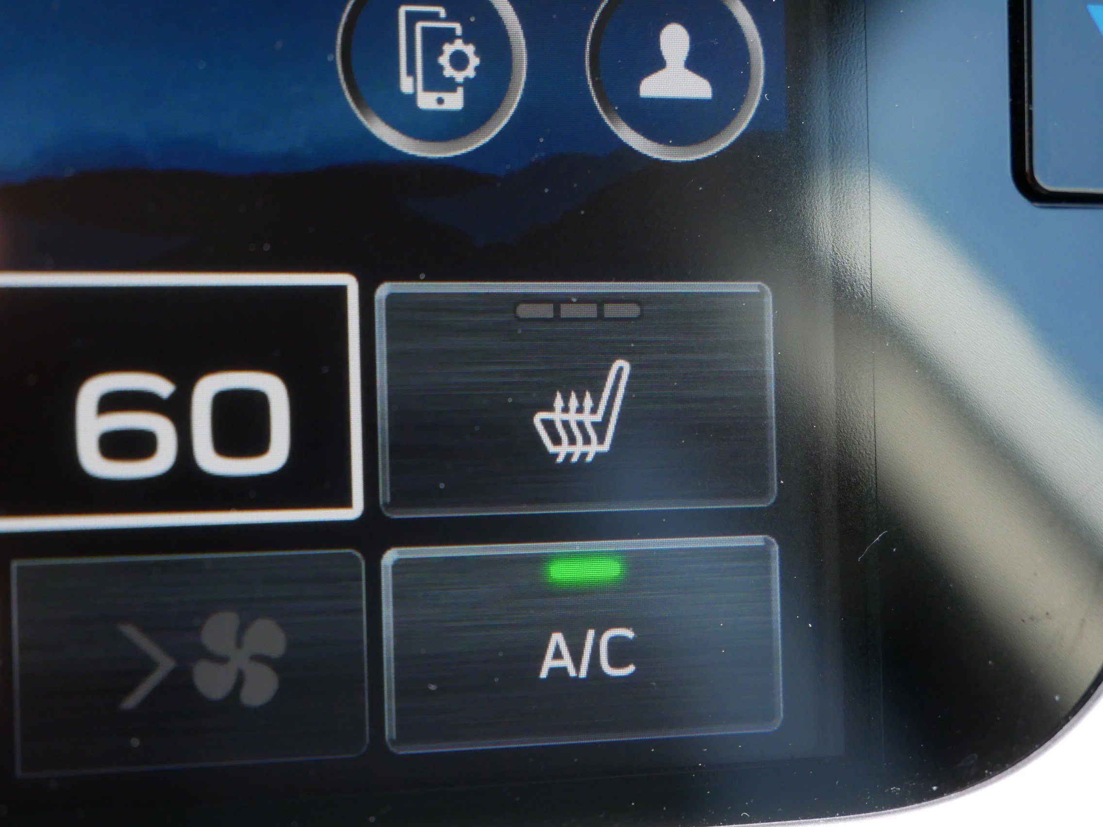 Used 2024 Ice Silver Metallic Subaru Limited image 32
