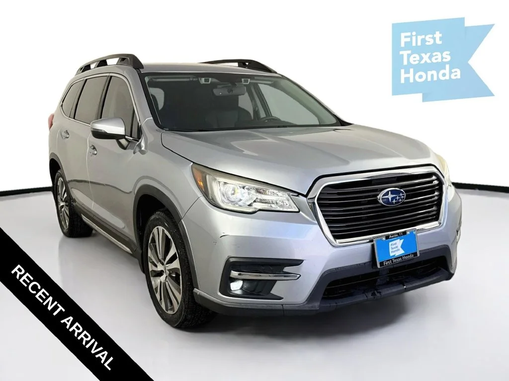 Used 2020 Ice Silver Metallic Subaru Limited image 1
