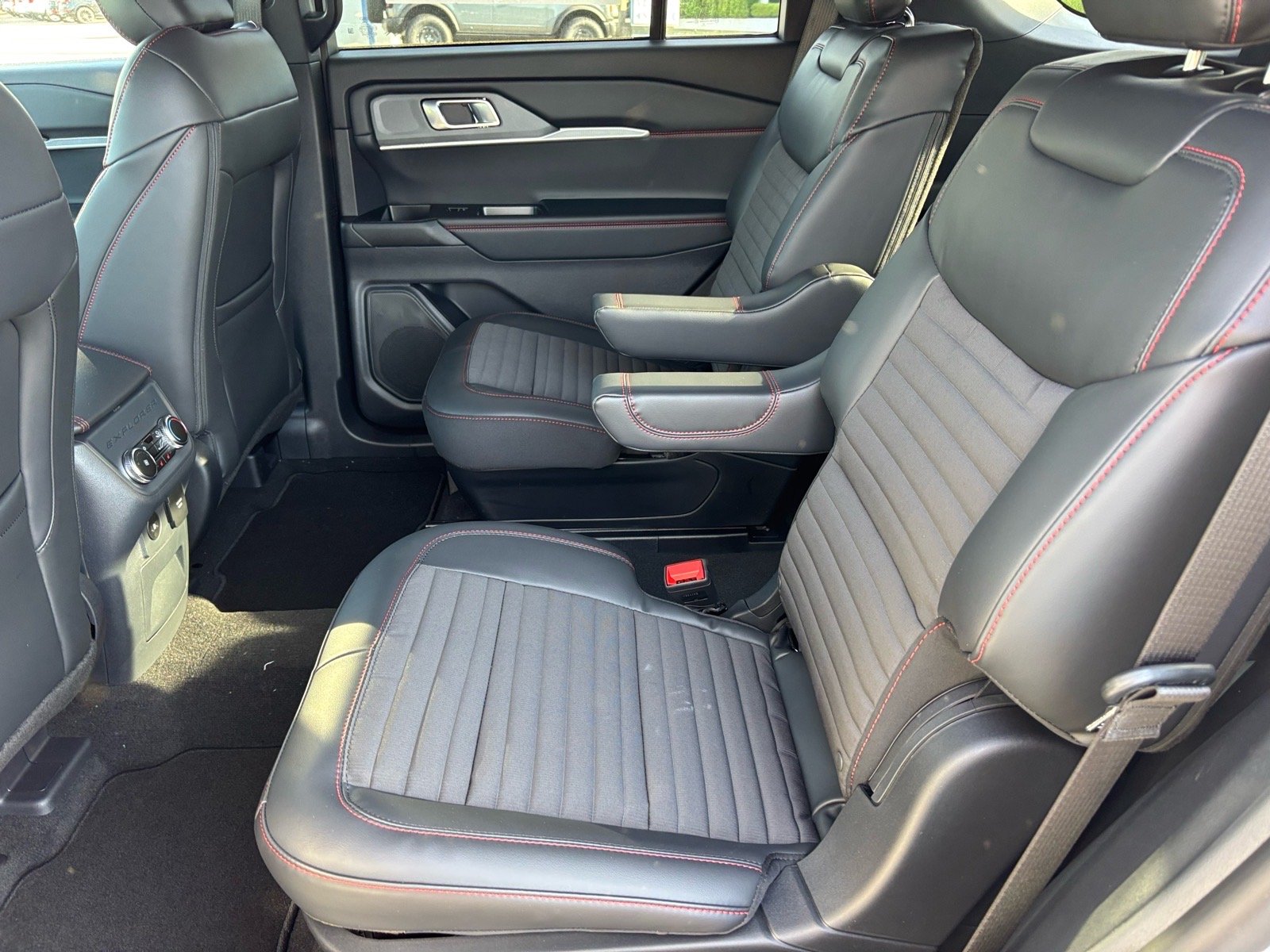 New 2026 Space White Metallic Ford ST-Line image 11